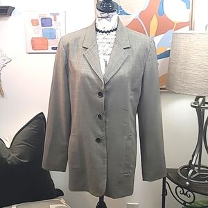 Garfield & Mark's 100% Virgin Wool button front blazer